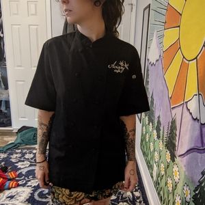 Black shirt sleeve chef coat